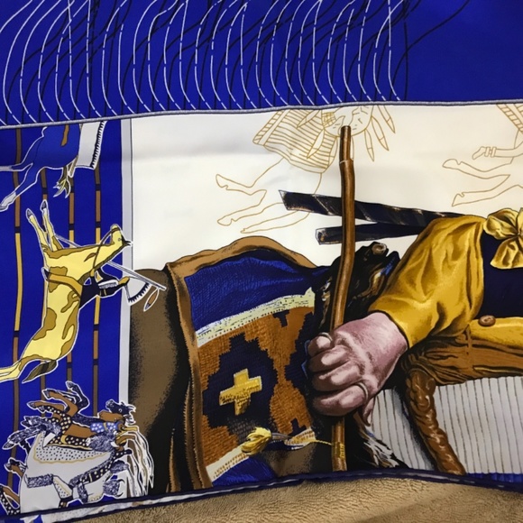 HERMÉS SCARF - Picture 9 of 10